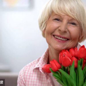 birthday gift ideas for 70 year old woman